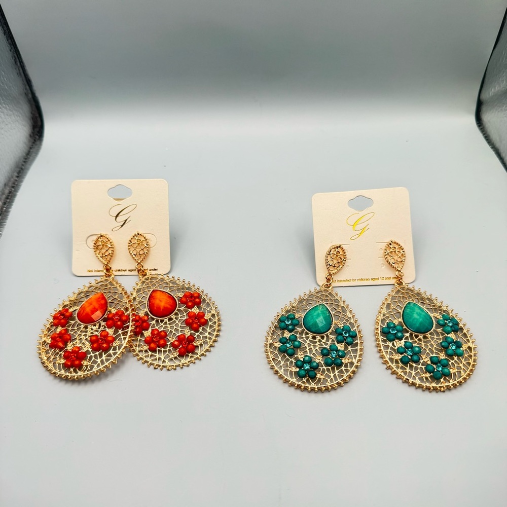 Modernos aretes de fantasía lindos colores naranja y verde